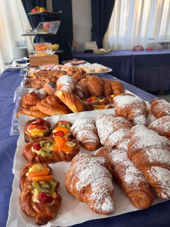 G&D Hotel Deanna Pool&Brunch Milano Marittima Eksteriør bilde