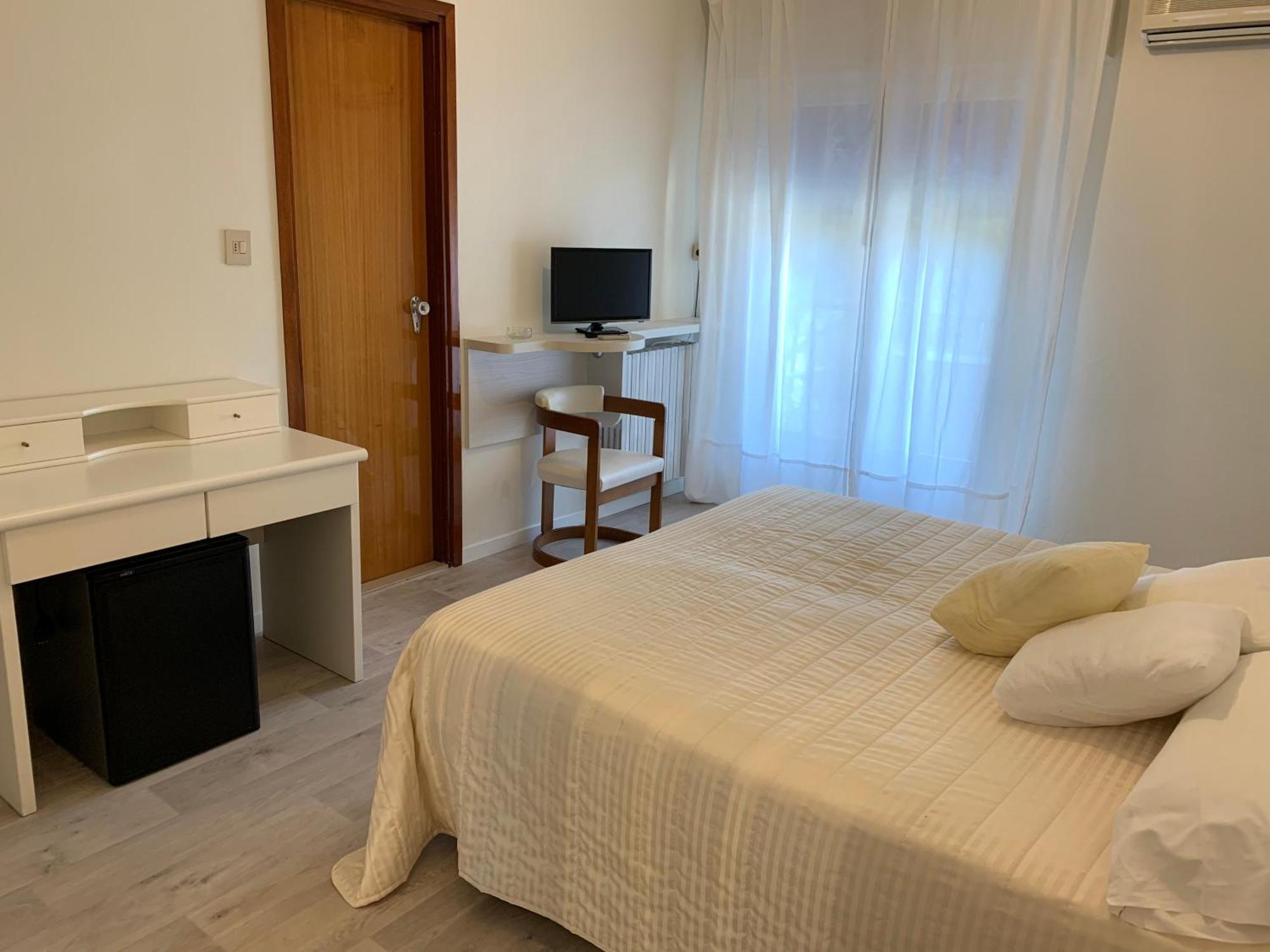 G&D Hotel Deanna Pool&Brunch Milano Marittima Rom bilde