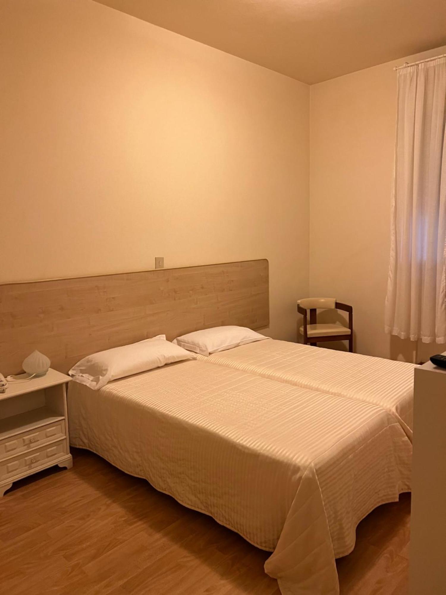 G&D Hotel Deanna Pool&Brunch Milano Marittima Rom bilde